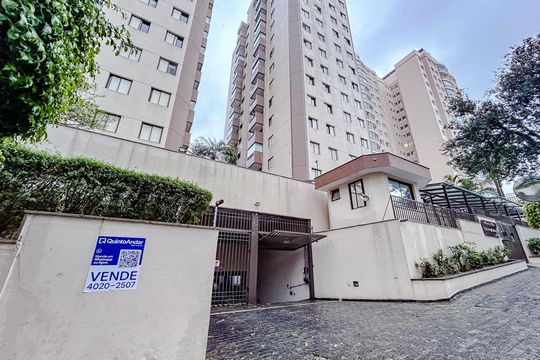 Fachada com Plaquinha de apartamento à venda com 3 quartos, 61m² em Vila Esperança, São Paulo