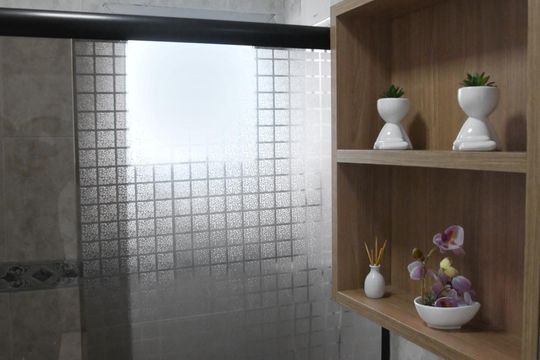 Banheiro de apartamento à venda com 2 quartos, 70m² em Vila Emir, São Paulo