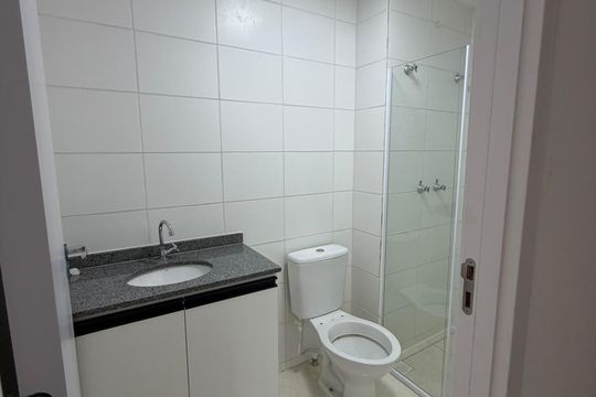 Banheiro 2 de apartamento para alugar com 2 quartos, 47m² em Barra Olímpica, Rio de Janeiro