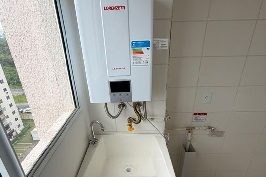 Área de serviço de apartamento para alugar com 2 quartos, 47m² em Barra Olímpica, Rio de Janeiro