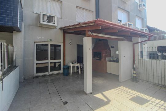Área comum - Churrasqueira de apartamento à venda com 2 quartos, 71m² em Santana, Porto Alegre