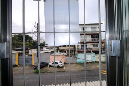 Placa de apartamento para alugar com 3 quartos, 55m² em Parada de Lucas, Rio de Janeiro