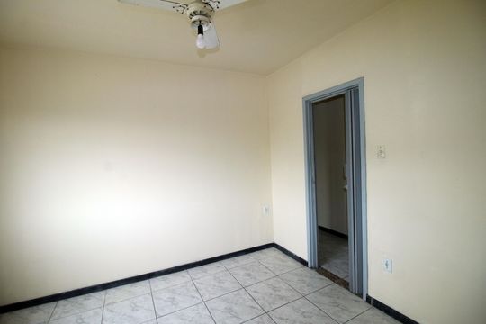 Quarto 3 de apartamento para alugar com 3 quartos, 55m² em Parada de Lucas, Rio de Janeiro
