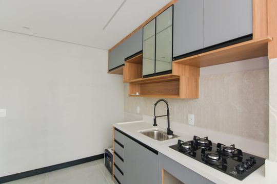 Cozinha de apartamento para alugar com 2 quartos, 44m² em Vila das Bandeiras, Guarulhos