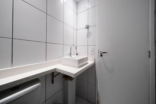 Banheiro de apartamento para alugar com 2 quartos, 37m² em Vila Pierina, São Paulo