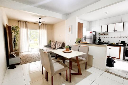 Sala de casa para alugar com 2 quartos, 180m² em Unamar, Cabo Frio