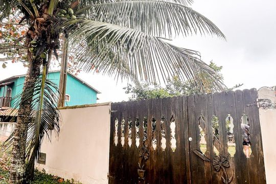 Fachada de casa para alugar com 2 quartos, 180m² em Unamar, Cabo Frio