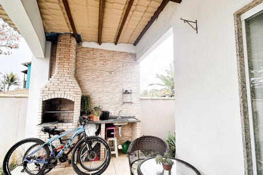 Área externa de casa para alugar com 2 quartos, 180m² em Unamar, Cabo Frio