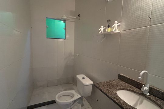 Banheiro Social de casa para alugar com 3 quartos, 120m² em Unamar, Cabo Frio