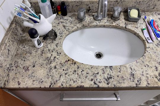 Suíte - Banheiro de apartamento à venda com 3 quartos, 80m² em Recreio dos Bandeirantes, Rio de Janeiro
