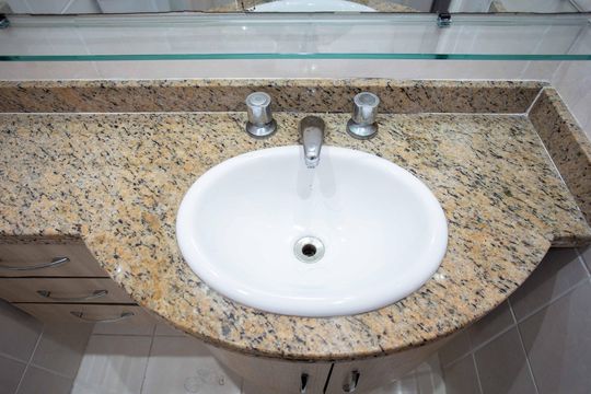 Banheiro da Suíte de apartamento para alugar com 3 quartos, 70m² em Jardim Melo, Diadema