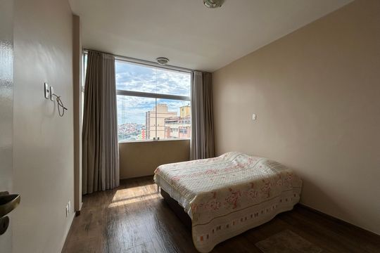 Quarto de apartamento à venda com 3 quartos, 120m² em Barro Preto, Belo Horizonte