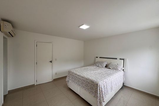 Suíte 4 de casa de condomínio para alugar com 6 quartos, 480m² em Guaratiba, Rio de Janeiro