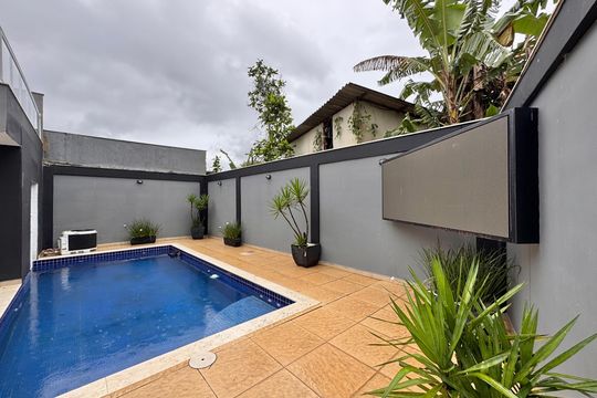 Área externa de casa de condomínio para alugar com 6 quartos, 480m² em Guaratiba, Rio de Janeiro