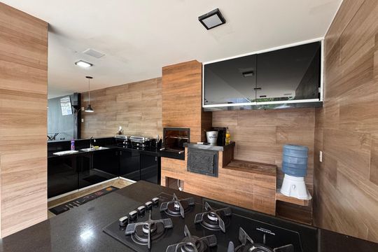 Vista externa de casa de condomínio para alugar com 6 quartos, 480m² em Guaratiba, Rio de Janeiro