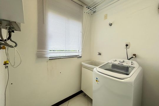 Área de Serviço de apartamento para alugar com 1 quarto, 50m² em Lagoa da Conceição, Florianópolis