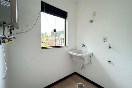 Área de Serviço de apartamento para alugar com 2 quartos, 50m² em Lagoa da Conceição, Florianópolis