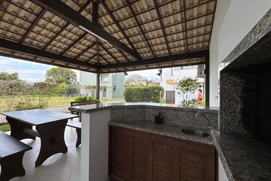 Área comum - Churrasqueira de apartamento para alugar com 2 quartos, 50m² em Lagoa da Conceição, Florianópolis