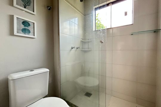 Banheiro  de apartamento para alugar com 2 quartos, 50m² em Lagoa da Conceição, Florianópolis