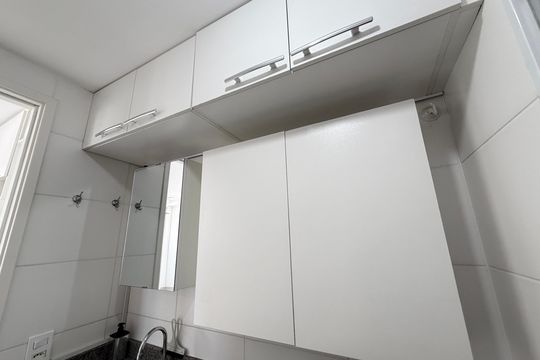 Banheiro de kitnet/studio à venda com 1 quarto, 34m² em Água Rasa, São Paulo