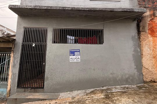 Fachada de casa para alugar com 1 quarto, 44m² em Itaquera, São Paulo