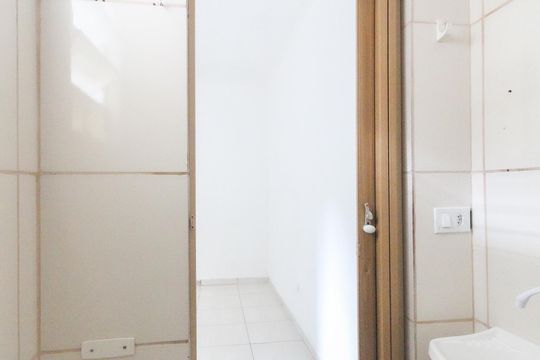 Banheiro de casa para alugar com 1 quarto, 44m² em Itaquera, São Paulo