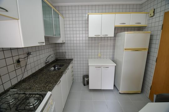 Cozinha de apartamento para alugar com 2 quartos, 65m² em Taquaral, Campinas