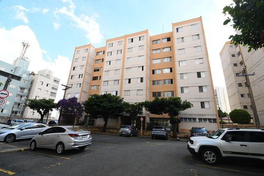 Fachada do bloco de apartamento para alugar com 2 quartos, 65m² em Taquaral, Campinas