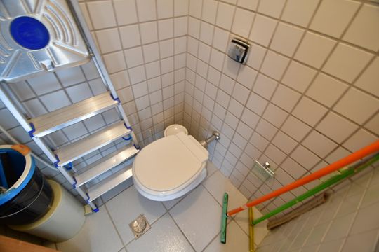 Banheiro de serviço de apartamento para alugar com 2 quartos, 65m² em Taquaral, Campinas