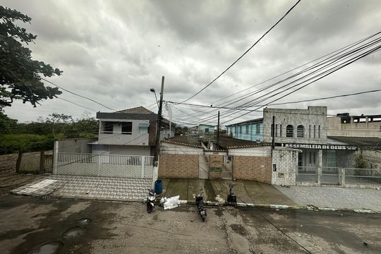 Vista da Rua de casa para alugar com 2 quartos, 70m² em Japuí, São Vicente