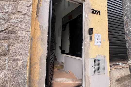 Fachada  de kitnet/studio para alugar com 1 quarto, 17m² em Parque das Nações, Santo André