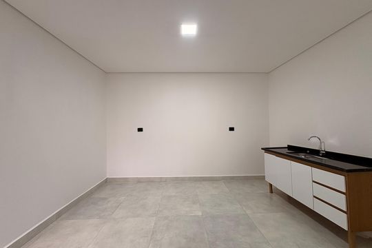 Quarto/ cozinha  de kitnet/studio para alugar com 1 quarto, 17m² em Parque das Nações, Santo André