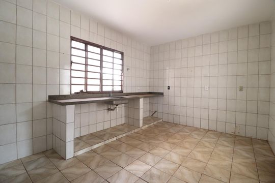 Cozinha de casa para alugar com 4 quartos, 200m² em Jardim Patricia, Uberlândia