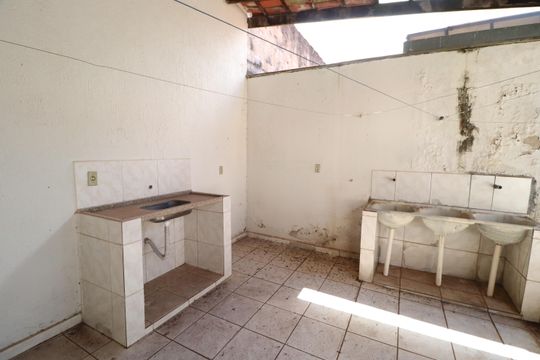 Área de Serviço de casa para alugar com 4 quartos, 200m² em Jardim Patricia, Uberlândia