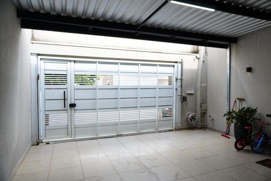 Garagem de casa à venda com 3 quartos, 156m² em Jardim Terramérica Ii, Americana