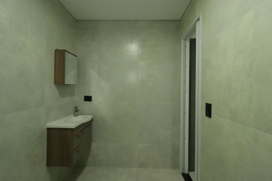 Banheiro de kitnet/studio para alugar com 1 quarto, 23m² em Parque das Nações, Santo André