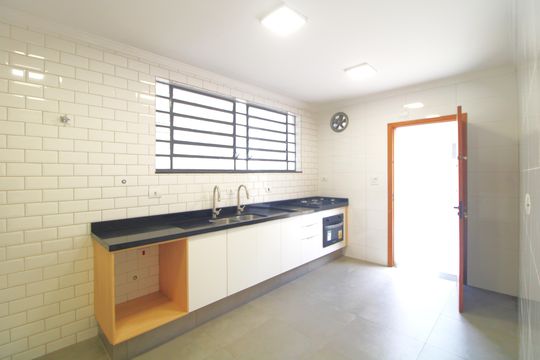 Cozinha de casa para alugar com 3 quartos, 200m² em Vila da Saúde, São Paulo