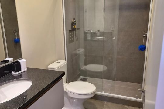 Banheiro de apartamento à venda com 1 quarto, 46m² em Cidade Baixa, Porto Alegre