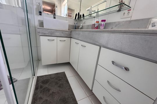 Casa de Condomínio para alugar com 3 quartos, 1200m² em Parque Sao Paulo, Cotia