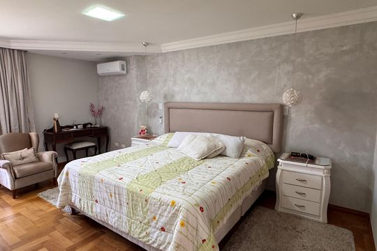 Casa de Condomínio para alugar com 3 quartos, 1200m² em Parque Sao Paulo, Cotia