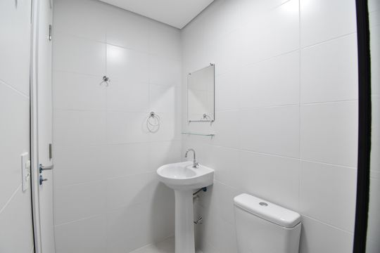 Banheiro de apartamento para alugar com 2 quartos, 77m² em Pedro Moro, São José dos Pinhais
