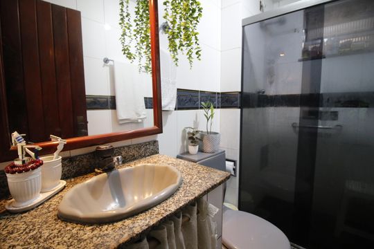 Banheiro de apartamento à venda com 2 quartos, 51m² em Pechincha, Rio de Janeiro