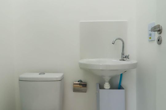 Banheiro de apartamento para alugar com 2 quartos, 36m² em Vila Sonia, São Paulo