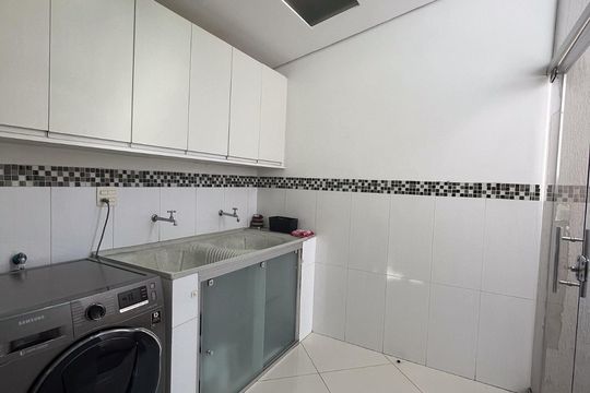 Área de serviço de casa à venda com 3 quartos, 400m² em Betania, Contagem
