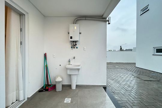 Área de Serviço de casa para alugar com 2 quartos, 92m² em Campeche, Florianópolis