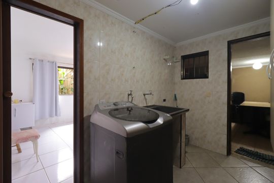 Área de Serviço de casa à venda com 2 quartos, 148m² em Jardim Utinga, Santo André