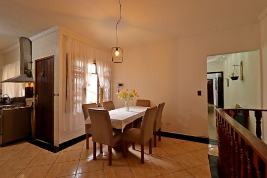 Cozinha de casa à venda com 2 quartos, 148m² em Jardim Utinga, Santo André