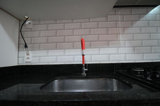 Cozinha de apartamento para alugar com 1 quarto, 24m² em Panamby, São Paulo