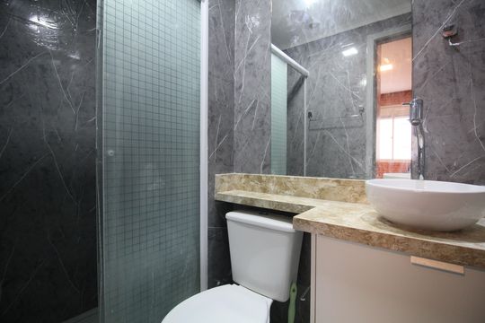 Banheiro da Suíte de apartamento para alugar com 1 quarto, 24m² em Panamby, São Paulo