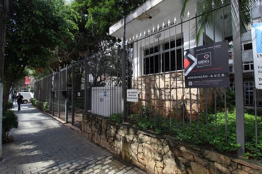 Fachada de apartamento à venda com 2 quartos, 76m² em Vila Nova Conceição, São Paulo